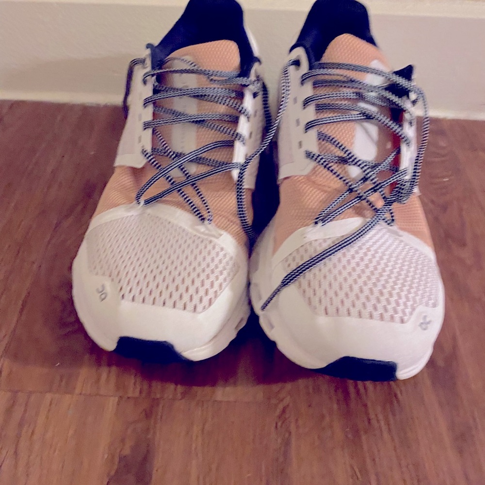 Oncloud Runninv Shoes